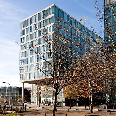 2 Bedroom 2 Bathroom Apartment In Central Milton Keynes With Free Parking And Smart Tv - Contractors, Relocation, Business Travellers Exteriör bild