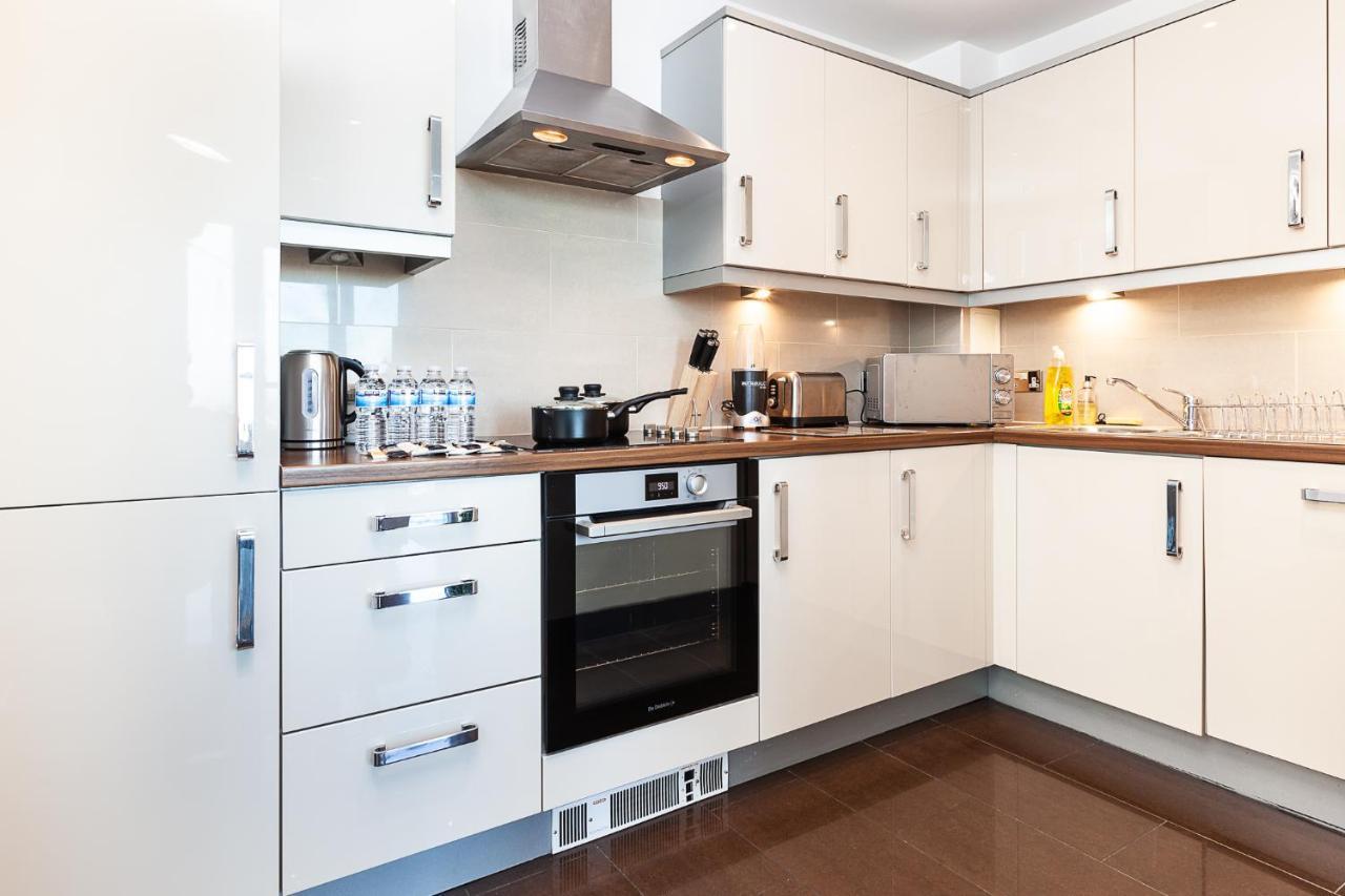 2 Bedroom 2 Bathroom Apartment In Central Milton Keynes With Free Parking And Smart Tv - Contractors, Relocation, Business Travellers Exteriör bild