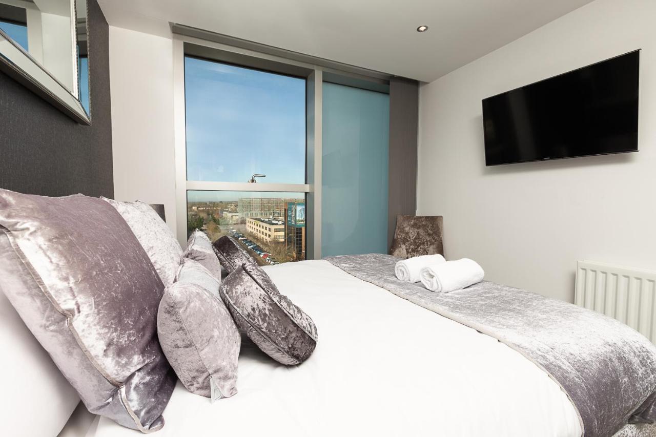 2 Bedroom 2 Bathroom Apartment In Central Milton Keynes With Free Parking And Smart Tv - Contractors, Relocation, Business Travellers Exteriör bild