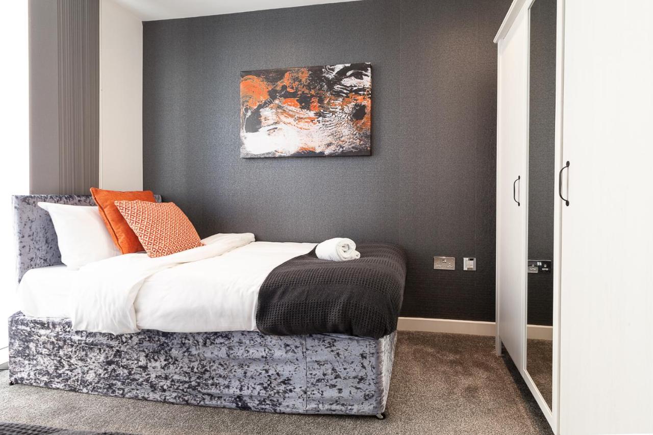 2 Bedroom 2 Bathroom Apartment In Central Milton Keynes With Free Parking And Smart Tv - Contractors, Relocation, Business Travellers Exteriör bild