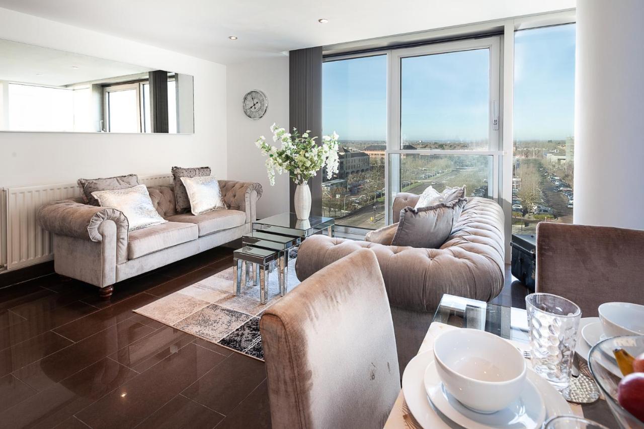 2 Bedroom 2 Bathroom Apartment In Central Milton Keynes With Free Parking And Smart Tv - Contractors, Relocation, Business Travellers Exteriör bild