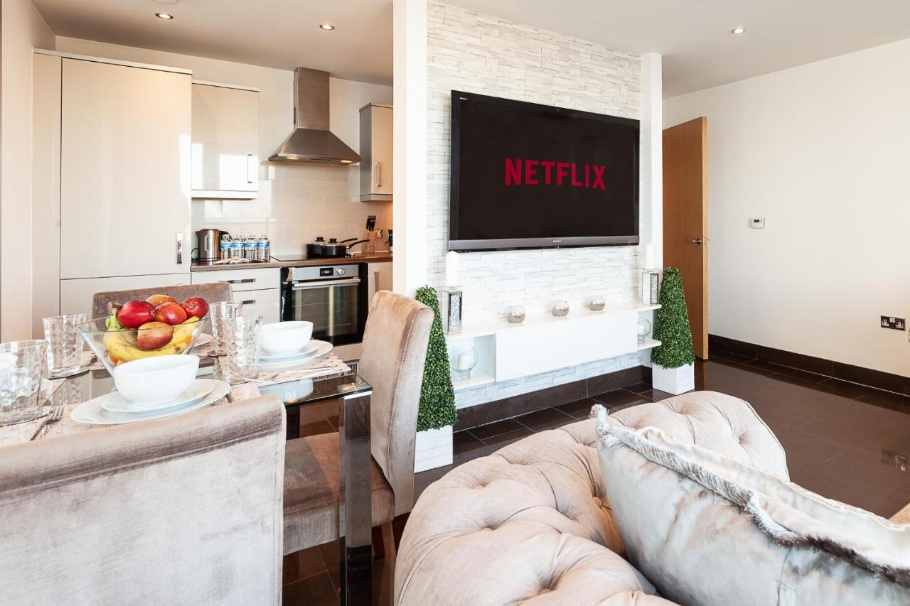 2 Bedroom 2 Bathroom Apartment In Central Milton Keynes With Free Parking And Smart Tv - Contractors, Relocation, Business Travellers Exteriör bild