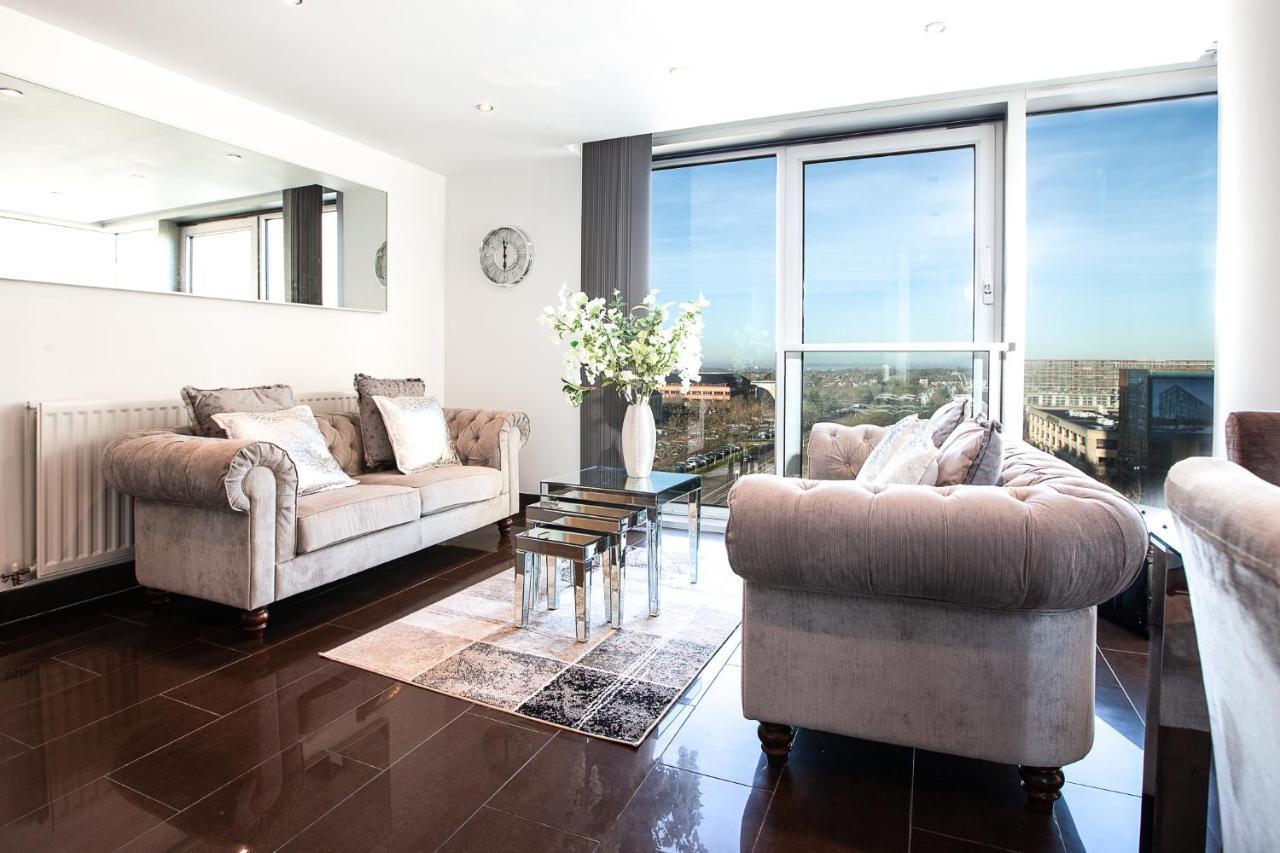 2 Bedroom 2 Bathroom Apartment In Central Milton Keynes With Free Parking And Smart Tv - Contractors, Relocation, Business Travellers Exteriör bild